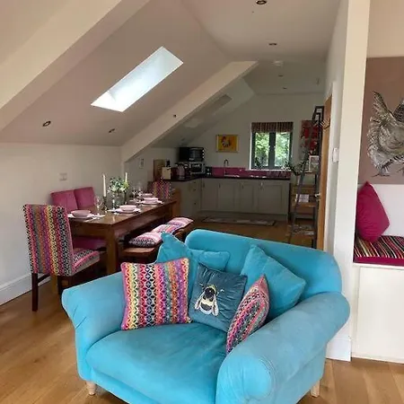 The Hen House A Beautifully Situated Open Plan